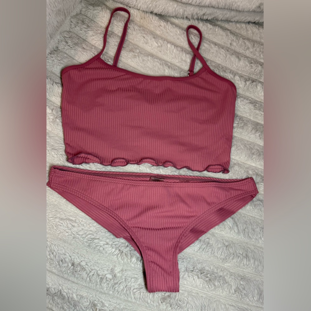 Ribbed Pink Bikini Set with Ruffle Hem Top